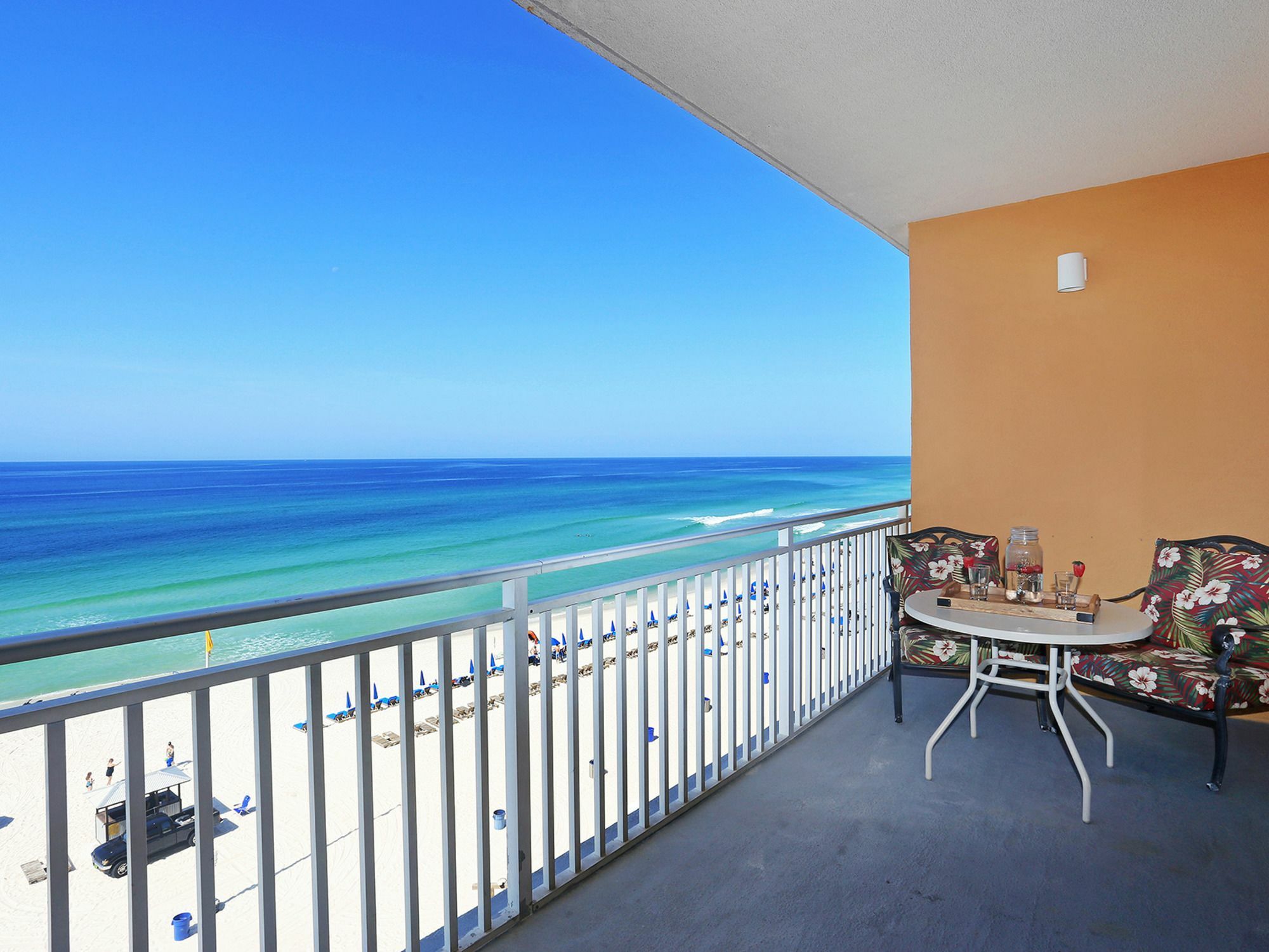 Hotel Splash 302w 833325 By Redawning